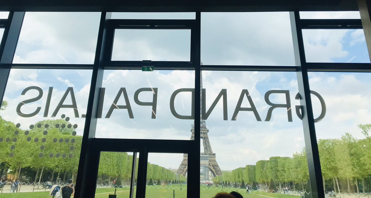 GallCorty's tweet photo. #festivaldulivredeparis Le rendez-vous des amoureux de toutes les littératures ce week-end au Grand Palais éphémère…et rencontre d’auteur(e)s                                          😉@fbdlm https://t.co/ORnFG1uFeu