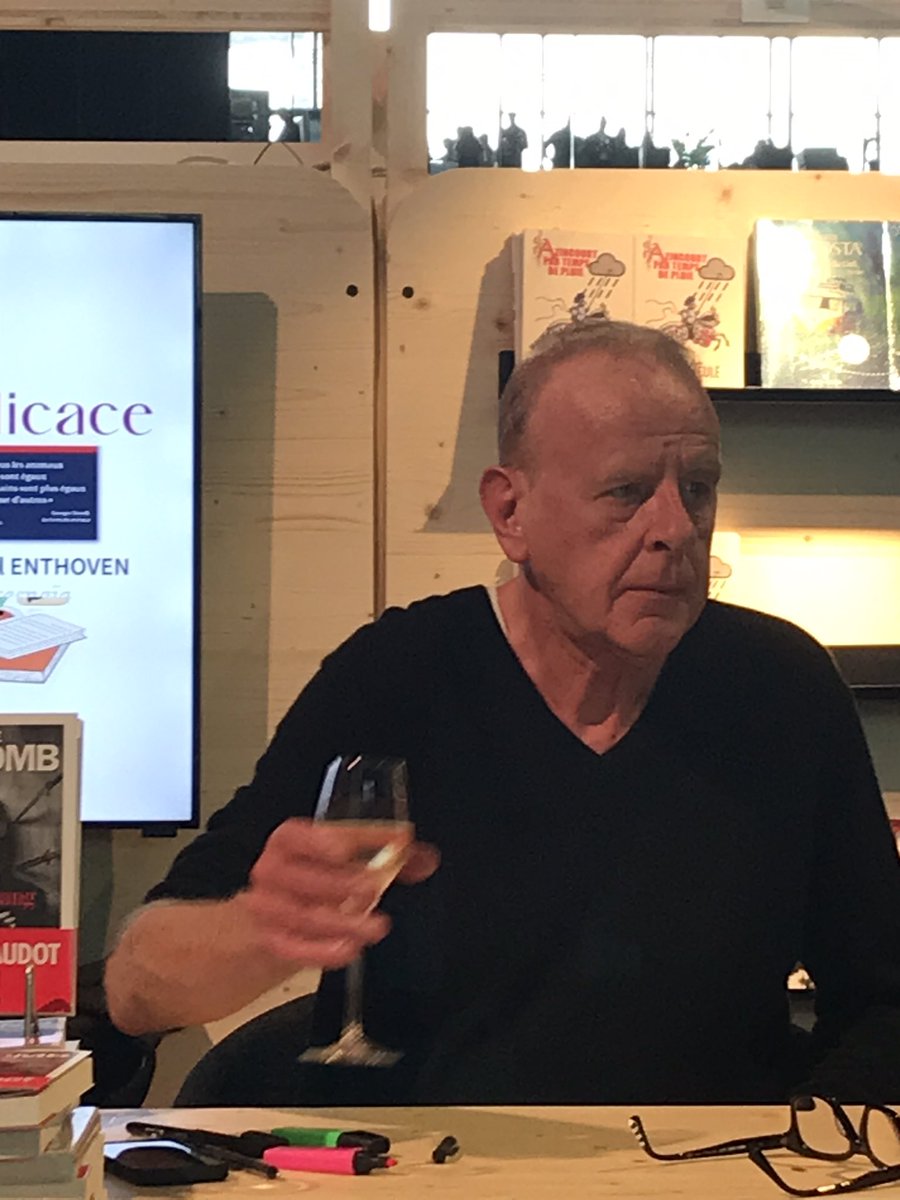 GallCorty's tweet photo. #festivaldulivredeparis Le rendez-vous des amoureux de toutes les littératures ce week-end au Grand Palais éphémère…et rencontre d’auteur(e)s                                          😉@fbdlm https://t.co/ORnFG1uFeu