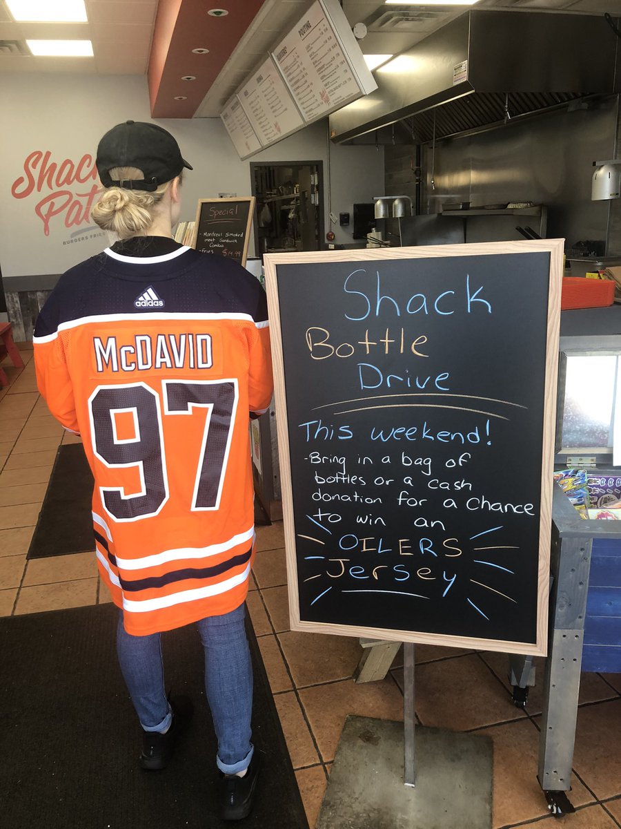 shackapatate's tweet photo. Here’s hoping for a great turnout this weekend for our Shack bottle drive! 100% of all proceeds will go to the Phoenix U9 girls soccer teams⚽️ #shackapate #needajerseyfortheplayoffs #shacknado #rootbeerfloat #deepfriedoreos https://t.co/oqSJ1LULDB