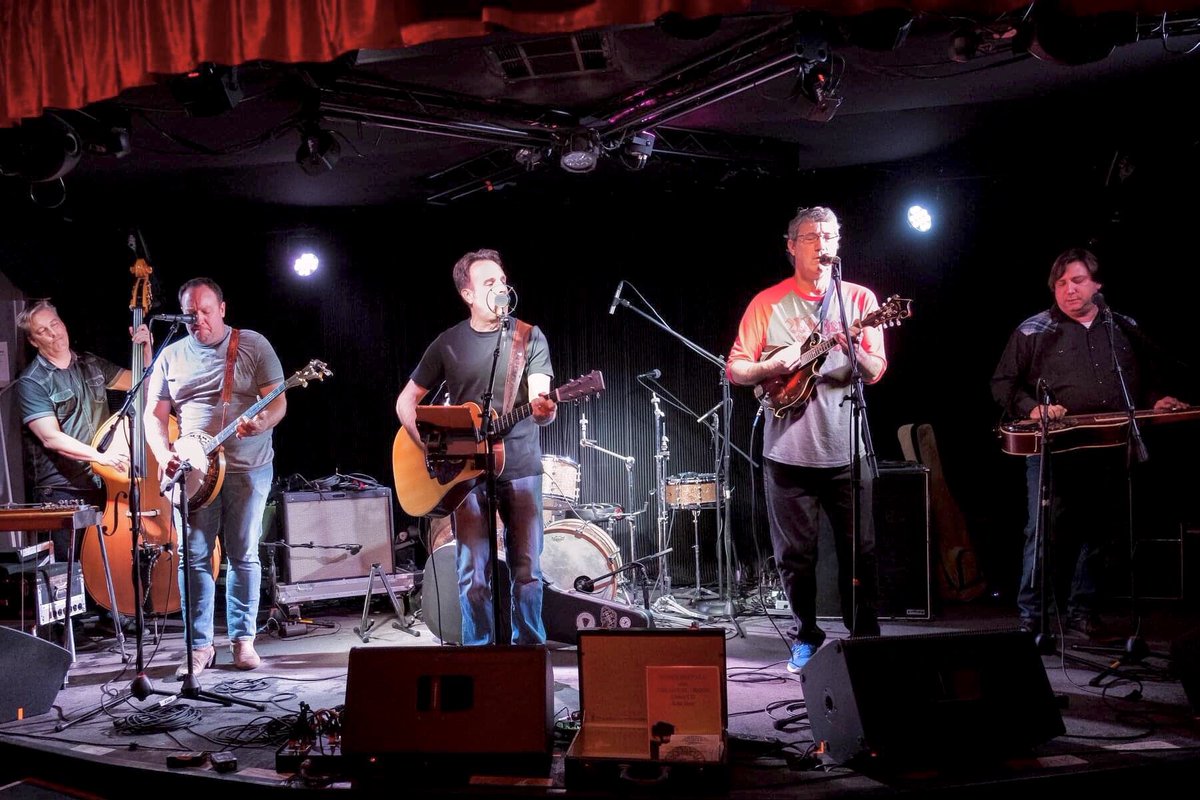Bovine Sighting: 
Before the heat tour
Phillip England Center, Camp Verde - 7pm

Tix - …rformingartsfoundation.thundertix.com/events/195806

#romenbuffalo #phillipenglandcenterfortheperformingarts  #listenlocal #brewgrass #originalmusic