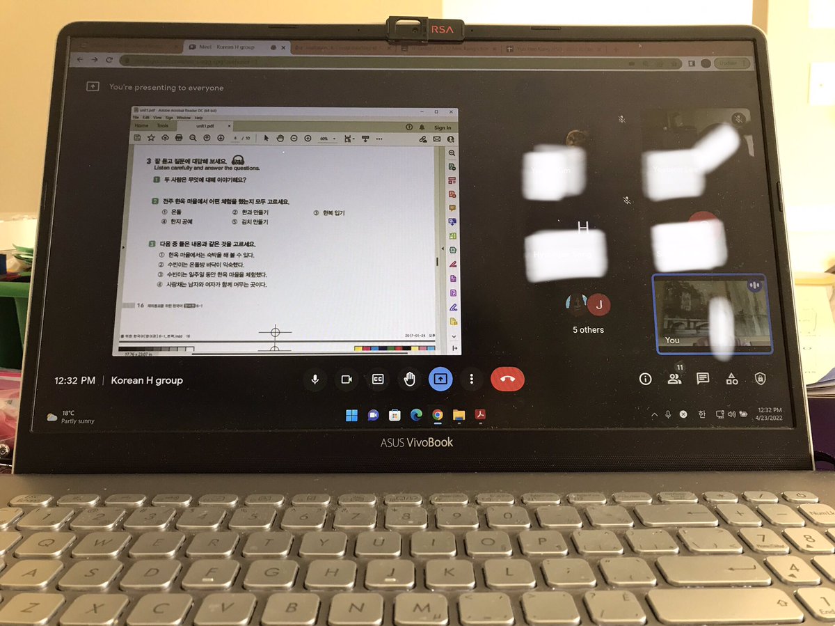 2_korean's tweet photo. 2021-2022 Korean Class

9:00-10:40 Low group (We sang the birthday song)
10:40-10:55 Break time
10:55-12:30 High group (Korean houses: Past and Present)
@MarianneKayed @OCSBContEd 
#OCSBILP #Korean #PrayForUkraine  #PleaseStopTheWar https://t.co/70WYi5sw8O