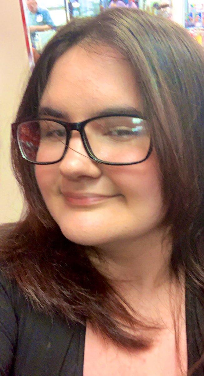 thiccgurl_'s tweet photo. I look so pretty😋 https://t.co/qZfM6RM6RV