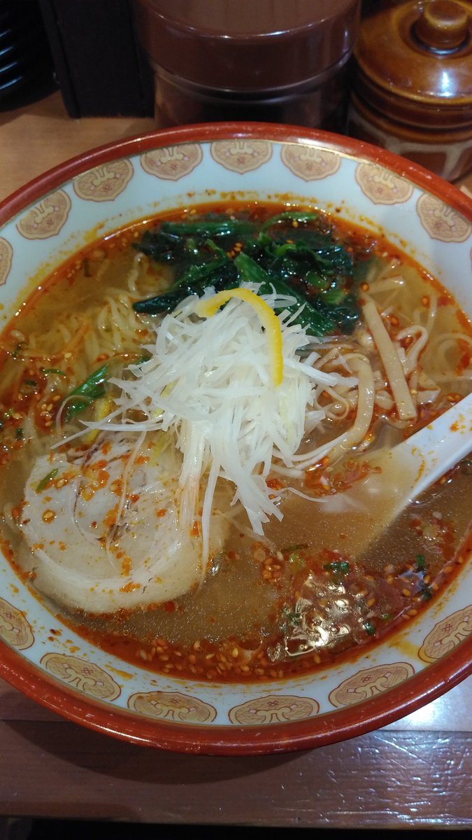 kaoripenguin's tweet photo. 最近行ったラーメン屋さん🍜のラーメンを載せる～♪
・俺流塩らーめん
・中華蕎麦　三藤
・味噌らーめん　十味や
・広栄屋 https://t.co/m3i8XFNyJI