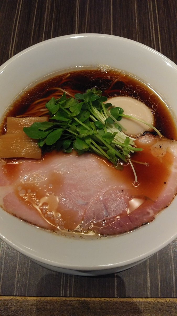 kaoripenguin's tweet photo. 最近行ったラーメン屋さん🍜のラーメンを載せる～♪
・俺流塩らーめん
・中華蕎麦　三藤
・味噌らーめん　十味や
・広栄屋 https://t.co/m3i8XFNyJI