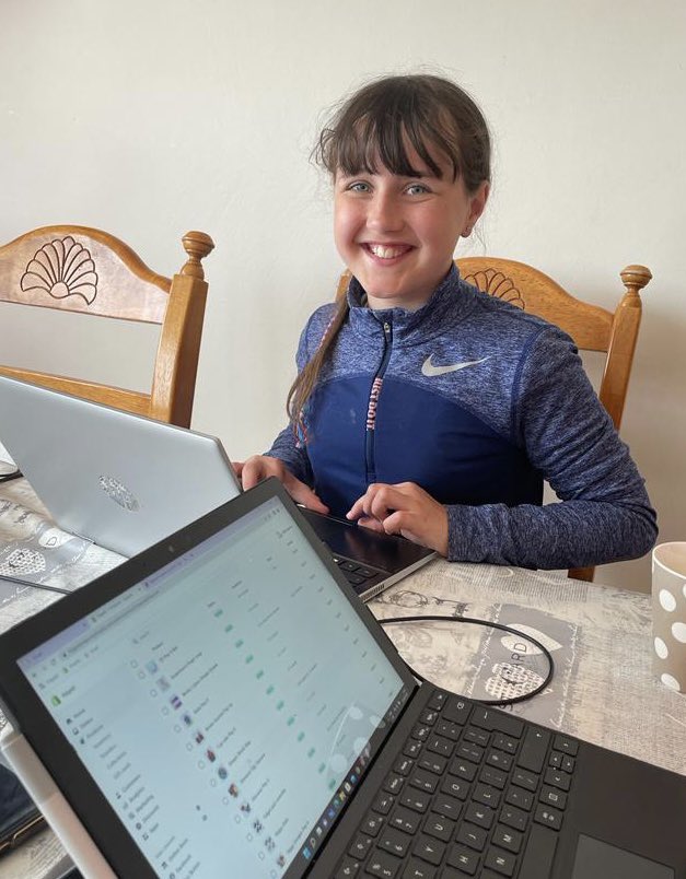 fidgeteofficial's tweet photo. Busy day today updating my website https://t.co/9hfGcXmJnb #fidgete https://t.co/cF67LIoSdG