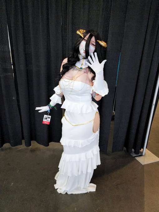 Day 3 of pax! Does any one have any b&ouml;&ntilde;ers for me?  I have a thing for skeleton 🦴🤣 #paxeast  #albedocosplay<a href="/tag/anime"class="tags"><span>#anime</span></a><a href="/tag/paxeast"class="tags"><span>#paxeast</span></a><a href="/tag/waifu"class="tags"><span>#waifu</span></a><a href="/tag/animewaifu"class="tags"><span>#animewaifu</span></a><a href="/tag/albedo"class="tags"><span>#albedo</span></a><a href="/tag/a"class="tags"><span>#a</span></a>