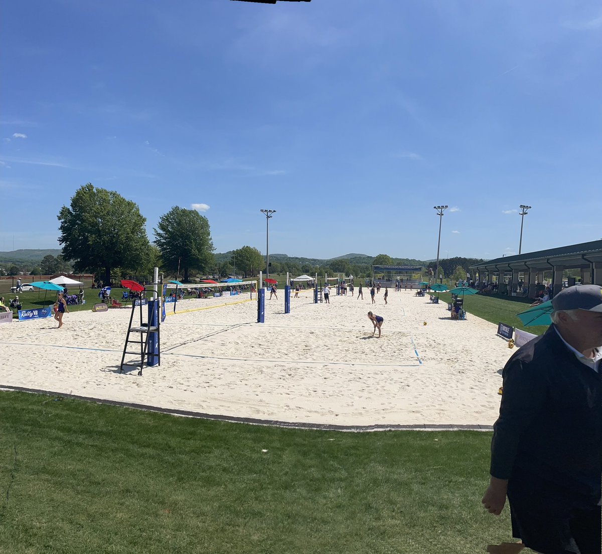 RocketCityBowl's tweet photo. Man, @HSVsports has it going on!!! What a great event and weather for the @ASUNVolleyball championship! #WeRocket🚀 https://t.co/upG6qdGL4z