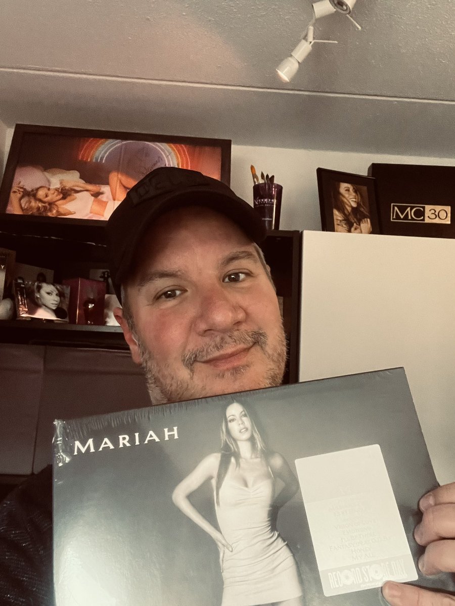 @MariahCarey Up all night, but got mine today in The Netherlands 👌🤗 Love you Queen and thanks for this amazing release ❤️👑
@MariahCarey #RecordStoreDay2022 #mariahcarey #1's