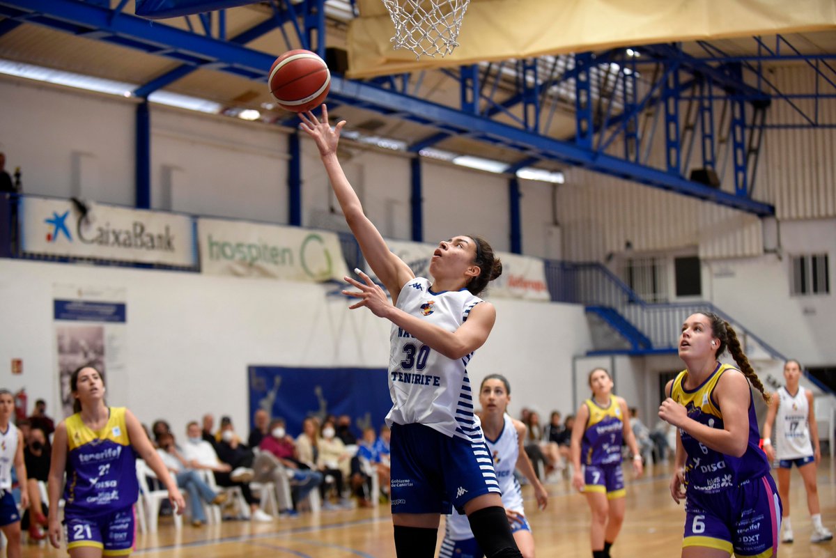 RCNTenerife's tweet photo. 🏀¡Somos terceras!😍🙌

⛹️‍♀️ El Sénior femenino del @RCNT_BALONCESTO🌊 se impuso, en un partido muy igualado, a @CBClarinos (66-64).

🔜Jugaremos las semifinales de la fase final A4🆚@cbaridane, por un puesto que da acceso directo a la fase de ascenso a Liga Femenina 2. https://t.co/DPxOZ5U9Mk