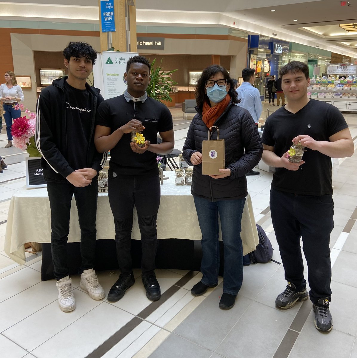 So many amazing people coming to support us! Thank you <a href="/SandyNemeth/">𝐒𝐚𝐧𝐝𝐲 𝐍𝐞𝐦𝐞𝐭𝐡</a> for dropping by and buying our product!