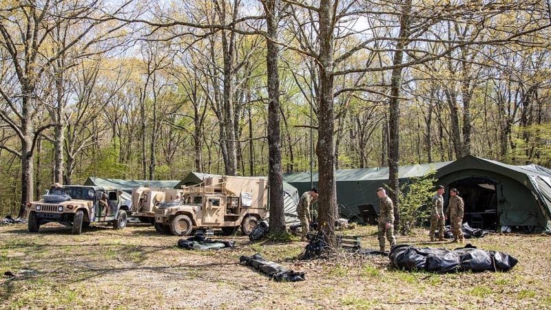 101stAASLTDIV's tweet photo. @101CAB has officially kicked off Operation Lethal Eagle II. During this 22 day exercise Soldiers from the 101st cab will test their proficiency and increase their knowledge on basic soldier tasks. 

#OLEII #aviation #wingsofdestiny #rendezvouswithdestiny #convoy #initialsetup https://t.co/EjeDccK7zQ