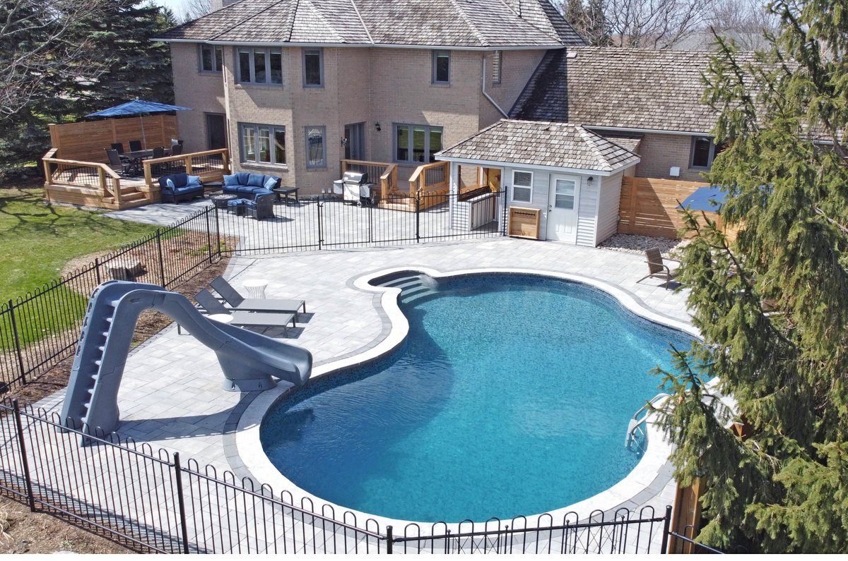 JamieMcRemax's tweet photo. 🔥HOT NEW LISTING🔥
185 Russell Snider Drive
$2,739,000
For more information 📸 and FULL HD VIDEO TOUR 🎥  please visit: https://t.co/nS5UJqm1Df
#JamieMcGinty #Remax #RemaxHallmark #Nobleton #kleinburg  #NewTecumseth #Alliston #Beeton #RealEstate #ForSale #JustListed #NewHome https://t.co/xVc85bfksq