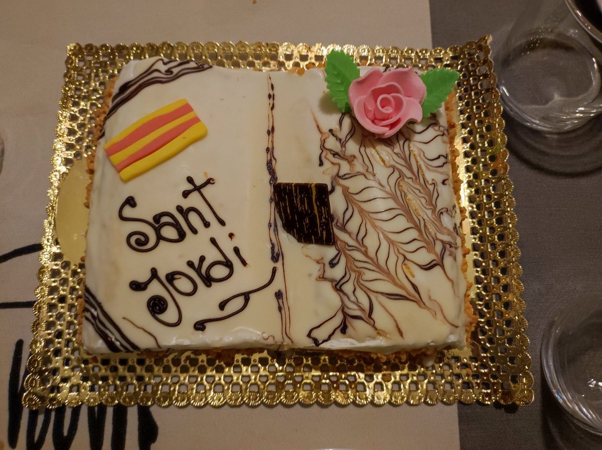 <a href="/ElTortell/">El Tortell</a> com sempre els millors pastissos!! 🤤