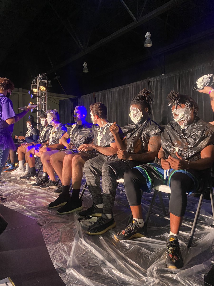 ToledoFB's tweet image. Out of the office message: 

Sorry we are unavailable. We are occu-PIED giving back to the community. 😉 

#rockethon #kidsmarathon