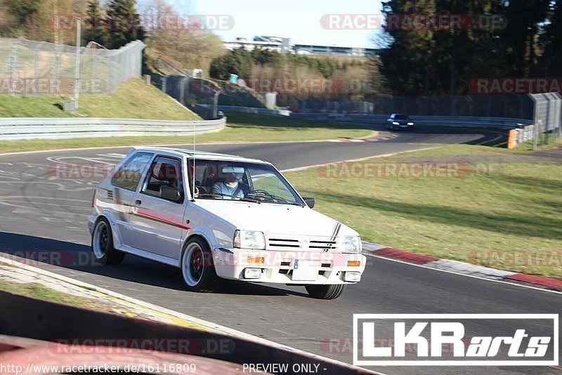 Weltraumfellechsenmann ~ tweet media