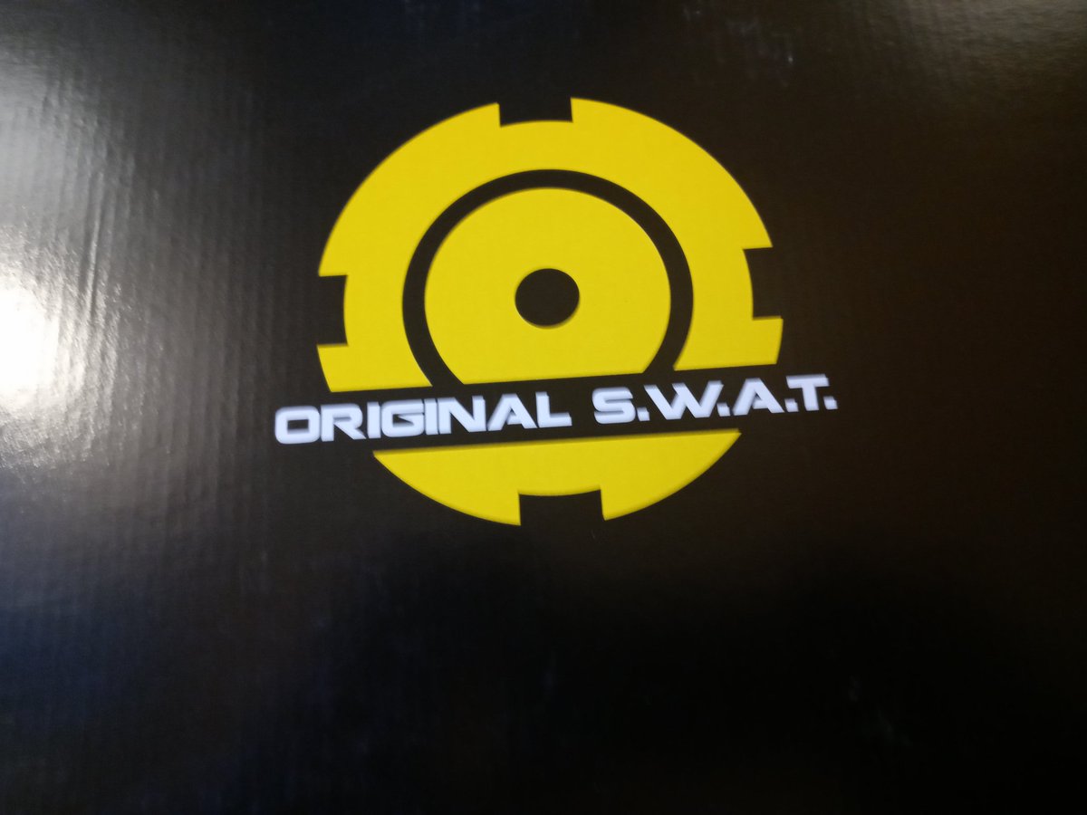 Retrorenegades_'s tweet photo. Got some comfortable boots at the army surplus store #OriginalSwat brand. Ive owned these before and they are super comfortable and long lasting so i decided to buy another pair for the new job. Bye bye sore feet!😃 https://t.co/rhhml8VBtL