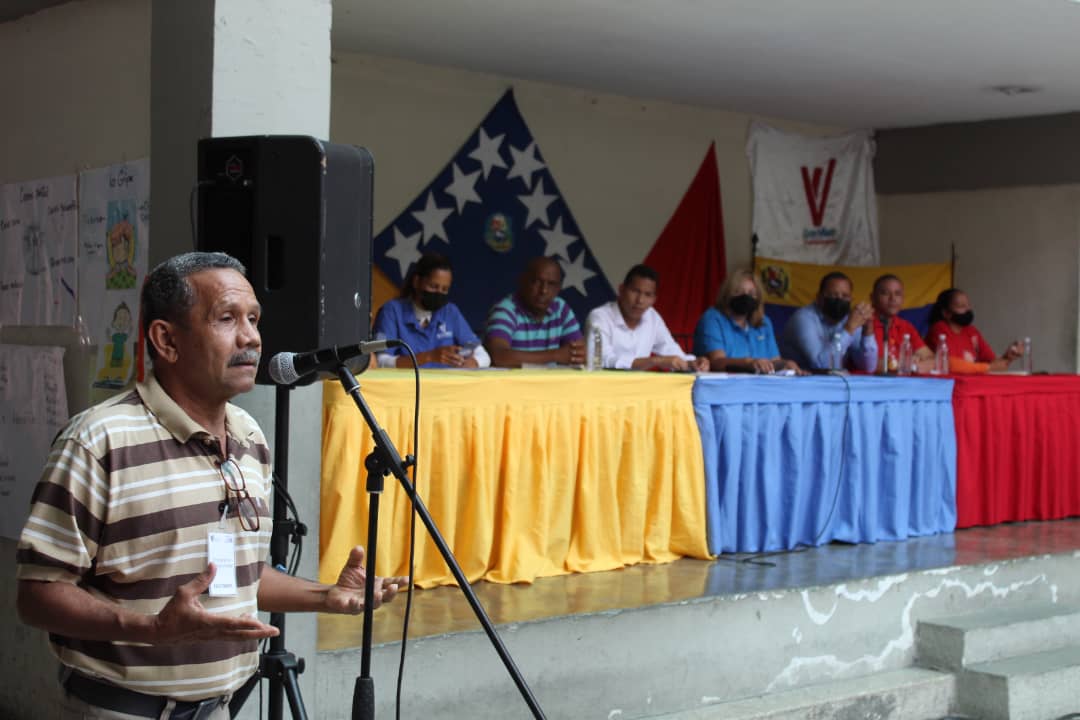 INVIHAB_Plaza's tweet photo. Durante el III Congreso de Hábitat y Vivienda participaron los Voceros de los CC, AVV, CMG, CTU y los TIH del Mcpio Plaza @Freddy_Rod13 @HectoRodriguez @NicolasMaduro @IMVillarroel1 @Viccel1 @Minhvi_Oficial #VenezuelaTerritorioDePaz #GuarenasSeLevanta #23Abr https://t.co/v6AHyxwSsK