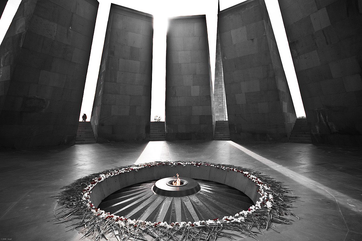 AtoyanVardan's tweet photo. The Remembrance Day of the victims of the Armenian Genocide.
#rememberanddemand #NeverAgain #NeverForget https://t.co/TttOE22uiT