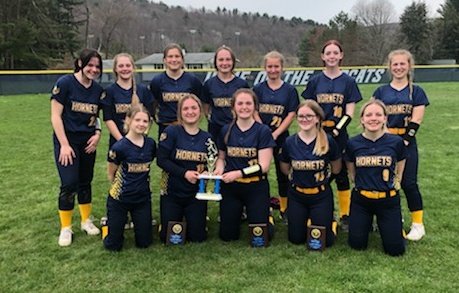 DHall5311's tweet photo. Had a great day of softball at the SFCU Tournament.  The Lady Hornets won game one 15-9 against B-G advancing them to the championship. They fell to Sidney 5-1. We are proud of all your hard work! 🥎💪Thank you for hosting B-G! @JLyonHCS @HCSHORNETS https://t.co/ZrLz08r2OY