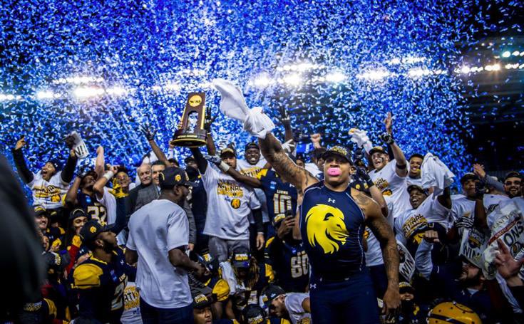 DieselGordon3's tweet photo. #AGTG Blessed to receive my 3rd Division 1 offer from the University Of Texas A&amp;M Commerce. @Coach_JoeyMoss @kwilliamscoach @JackInTheBox58 @SeguinCougarFB @coachjoegordon https://t.co/gMLs3Oba3C
