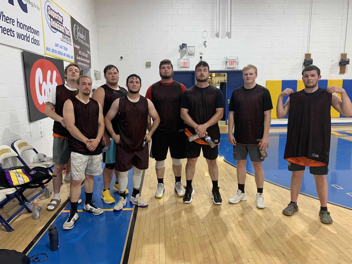 shsladytigers's tweet photo. Kilby's Dirtworks (https://t.co/S9iMq0nB4k) took second in The Men's Tournament today! https://t.co/Dt7jta8zVQ