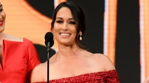 WWE Hall of Famer Nikki Bella talks Alternative Careers, Potential Return to a Wrestling Ring, Advice for Young Athletes & more w/ @AGT (VIDEO) https://t.co/vwEIjGmoUt https://t.co/TL8bx9EpVp