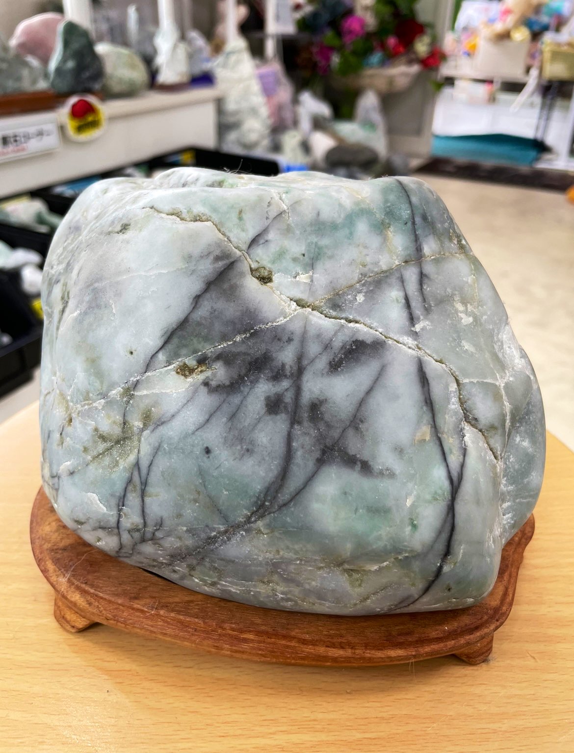 糸魚川翡翠原石【海岸・糸巻き】158g 糸魚川翡翠原石【海岸・糸巻き】158g 翡翠原石｜《公式》糸魚川