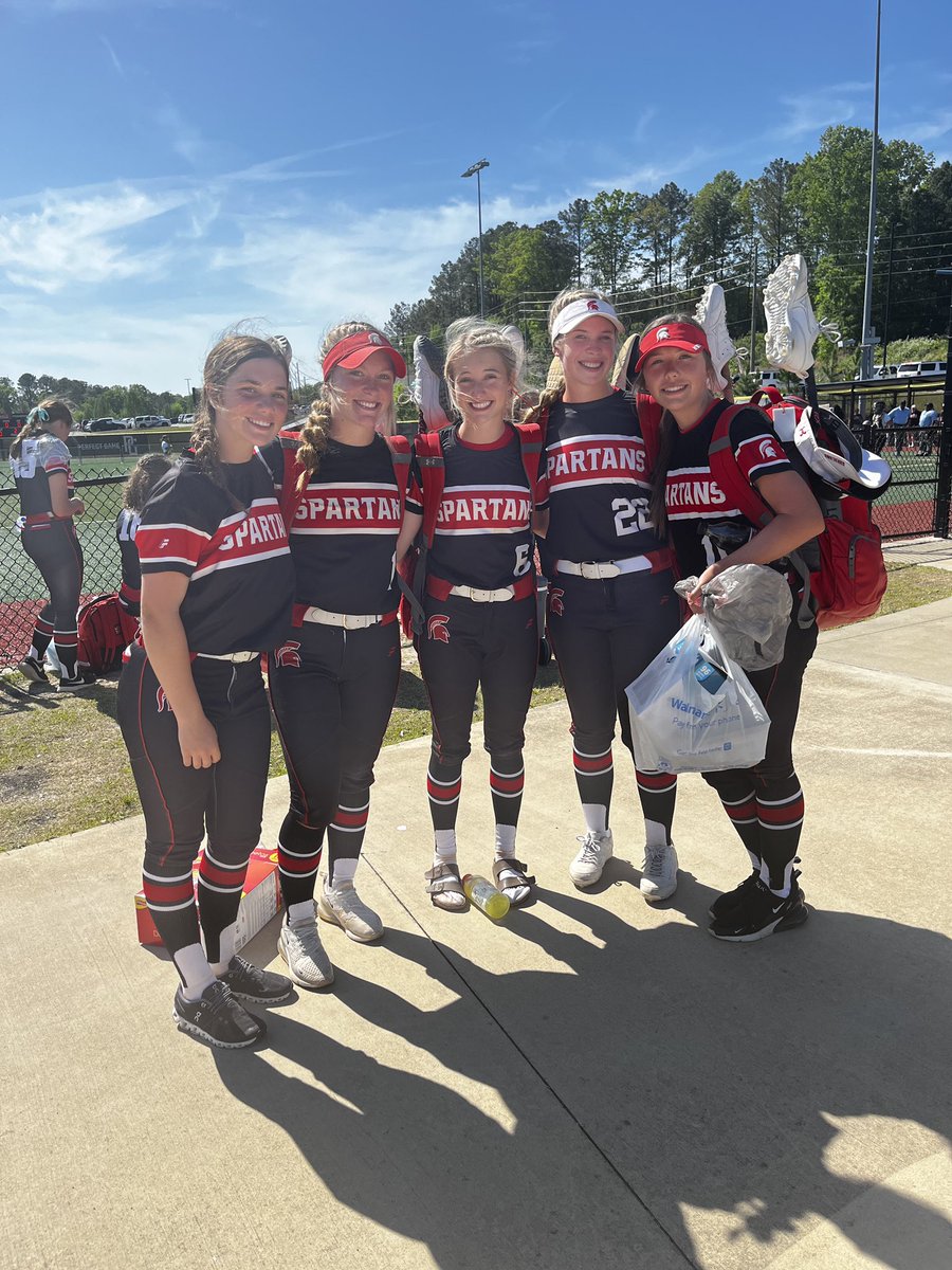 Just a road-trip with the girls 🤍 <a href="/SaralandSoftba1/">Saraland HS Softball</a> 🍞🥖🥐🥪