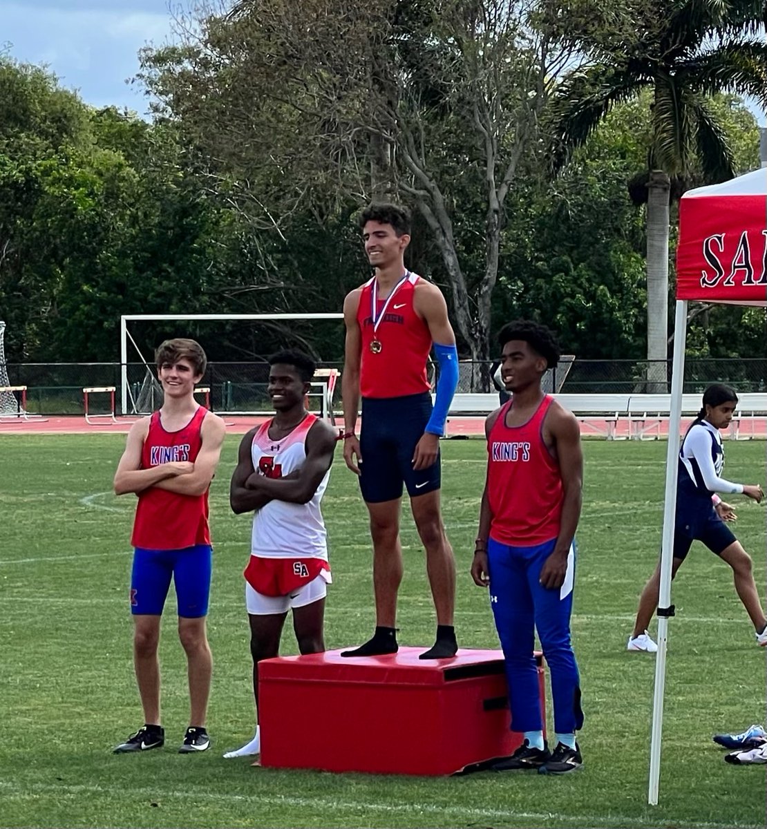 fauhigh_xctf's tweet image. Look at our District Champions!!! #GoOwls #OwlsRun #ItsOwlTime