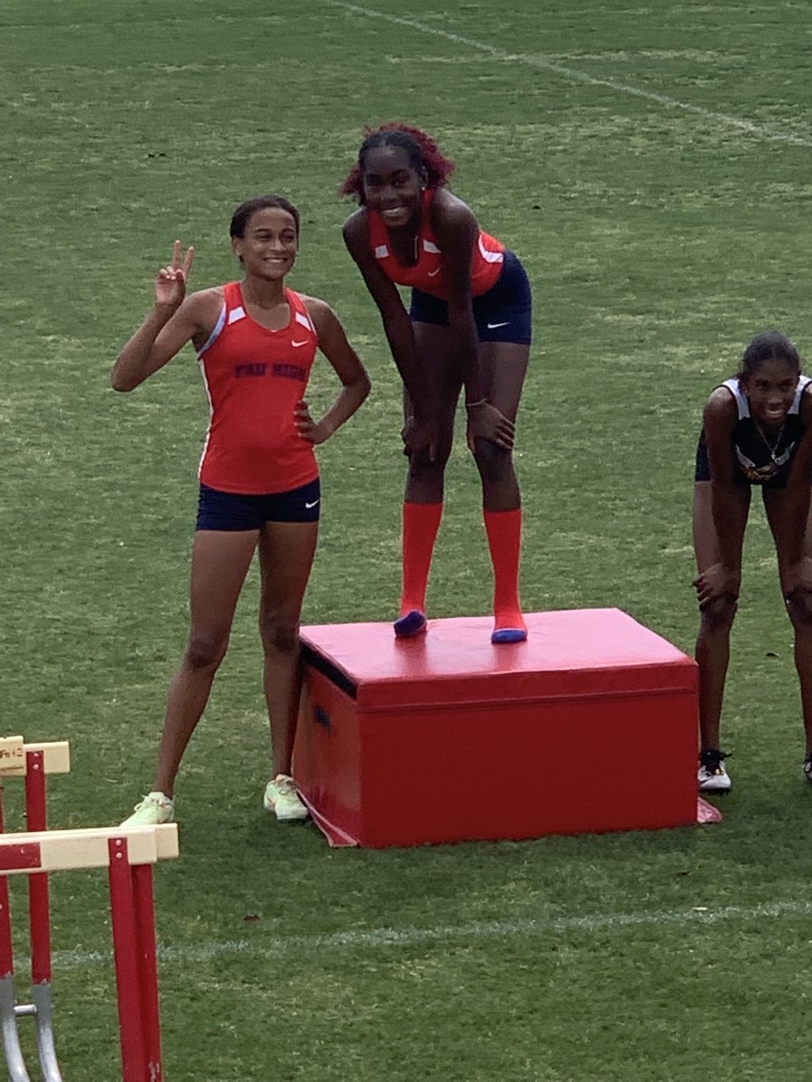 fauhigh_xctf's tweet image. Look at our District Champions!!! #GoOwls #OwlsRun #ItsOwlTime