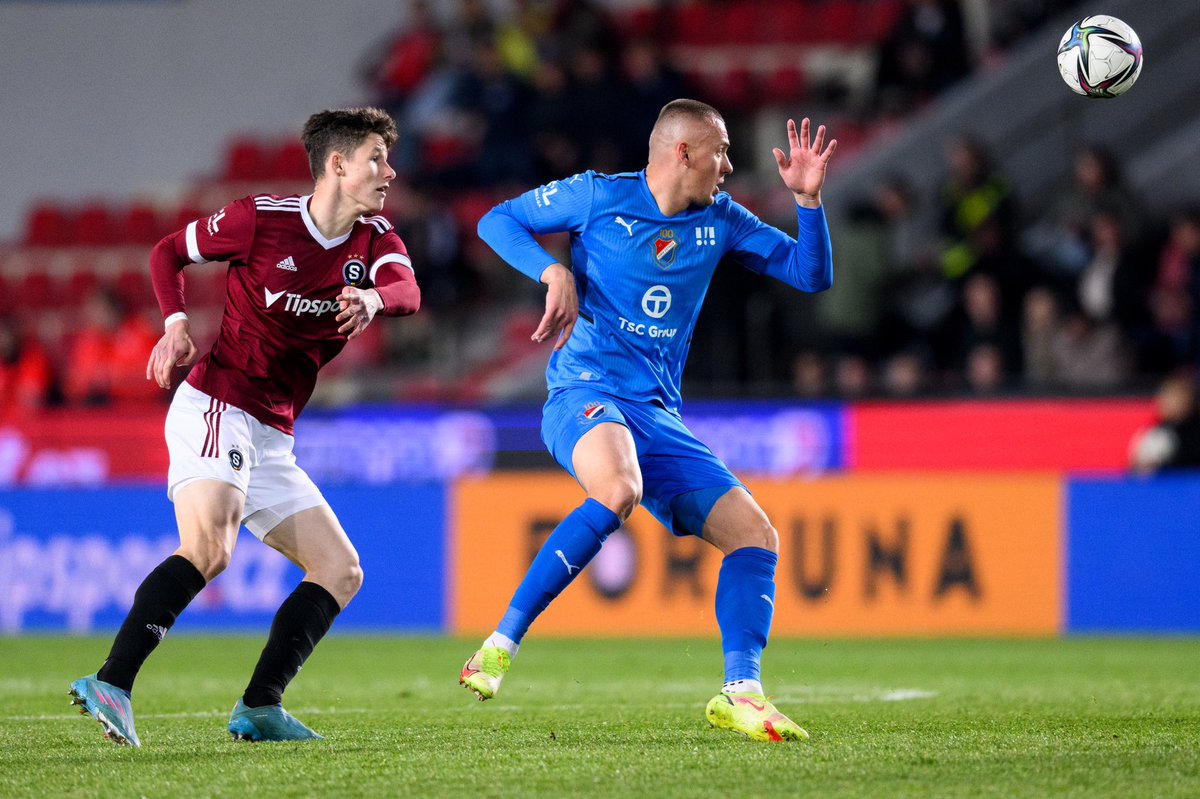 fcbanikostrava's tweet photo. ⚽️ Ladislav Almási se jedním gólem dotáhl opět na čelo tabulky střelců. #spaova https://t.co/6irsdVNBEf