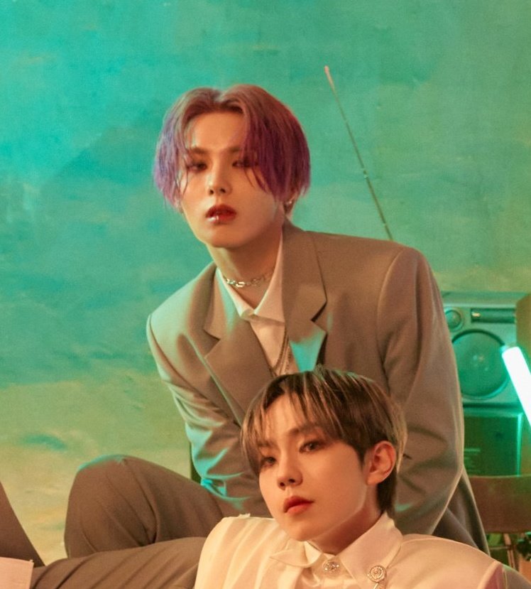 wonchudansque's tweet image. wonchudans que se sentiram enganados achando que o terno era lilas KKKKKKKKKKKKK