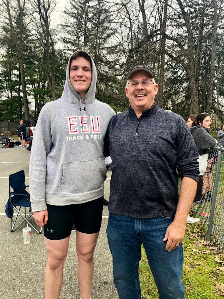 ESUWarriors's tweet photo. 🚨NEW SCHOOL RECORD🚨

Freshman Cole Gorham broke a 42-year-old @ESUTFXC program record in the discus with a throw of 51.85m (170-1) at today's All-American Meet!

Gorham eclipsed Dane Cochran's record of 168-11 set back in 1980 and is pictured below!

#WhereWarriorsBelong https://t.co/3Bcjova8R1