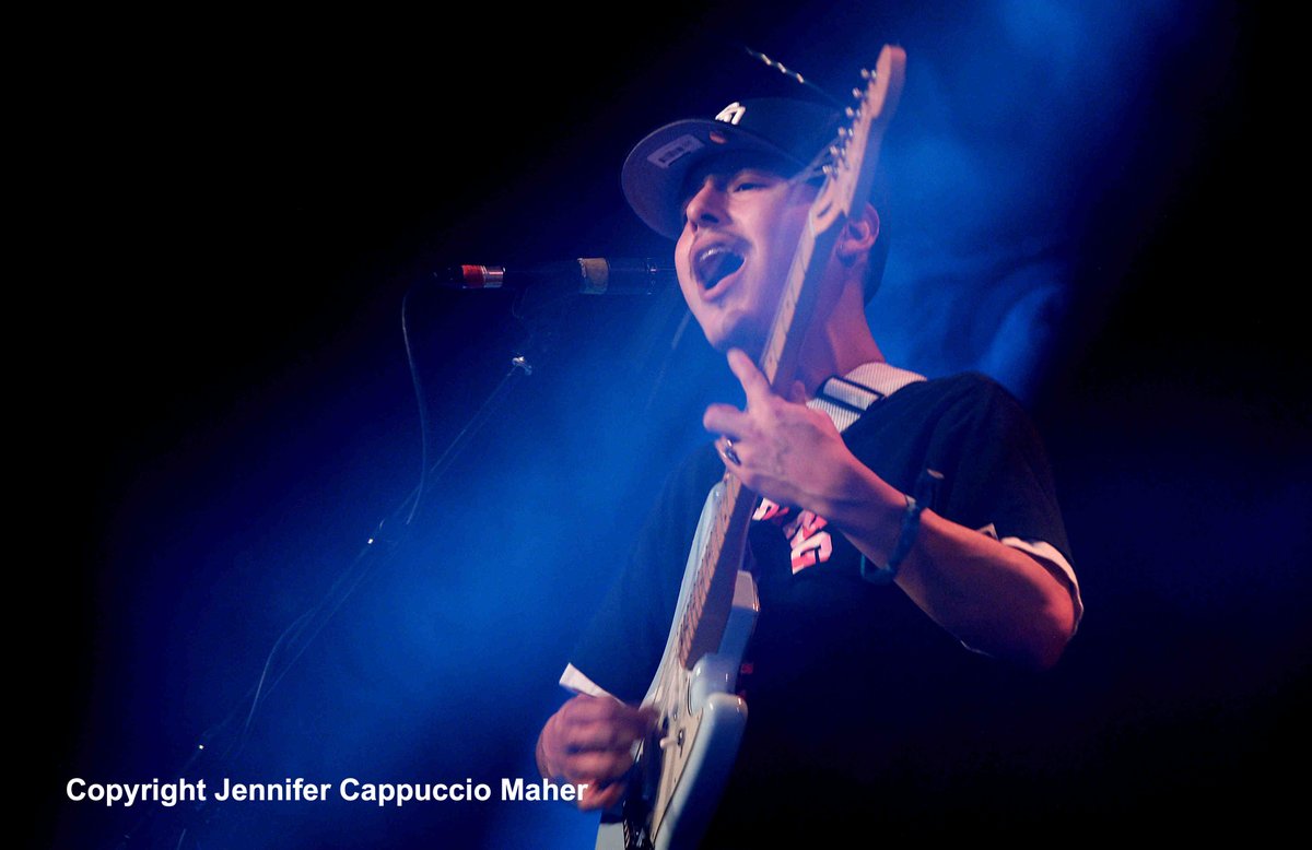 JCMaherPhoto's tweet photo. #BeachGoons perform at #Coachella https://t.co/ZHAveJdJYv