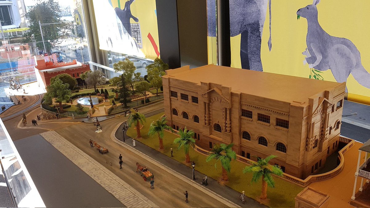 timothysawle's tweet photo. Went to the Exhibition "They move a Zoo" in the Sydney Museum, it's in 1:48 scale, there a show call Tiny Oz on the ABC that told you about it. I thought it was amazing! https://t.co/cL7Z7xVx1o