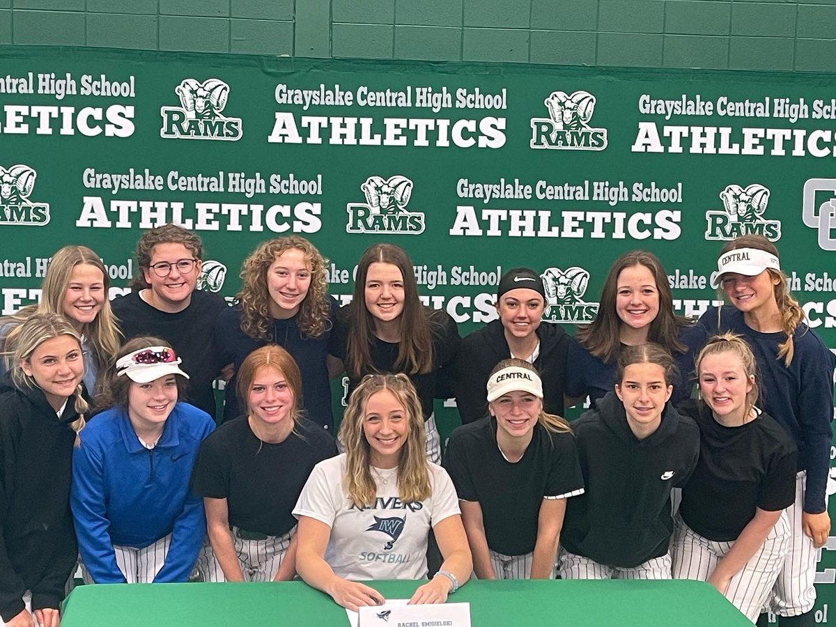 GCHS Softball tweet media