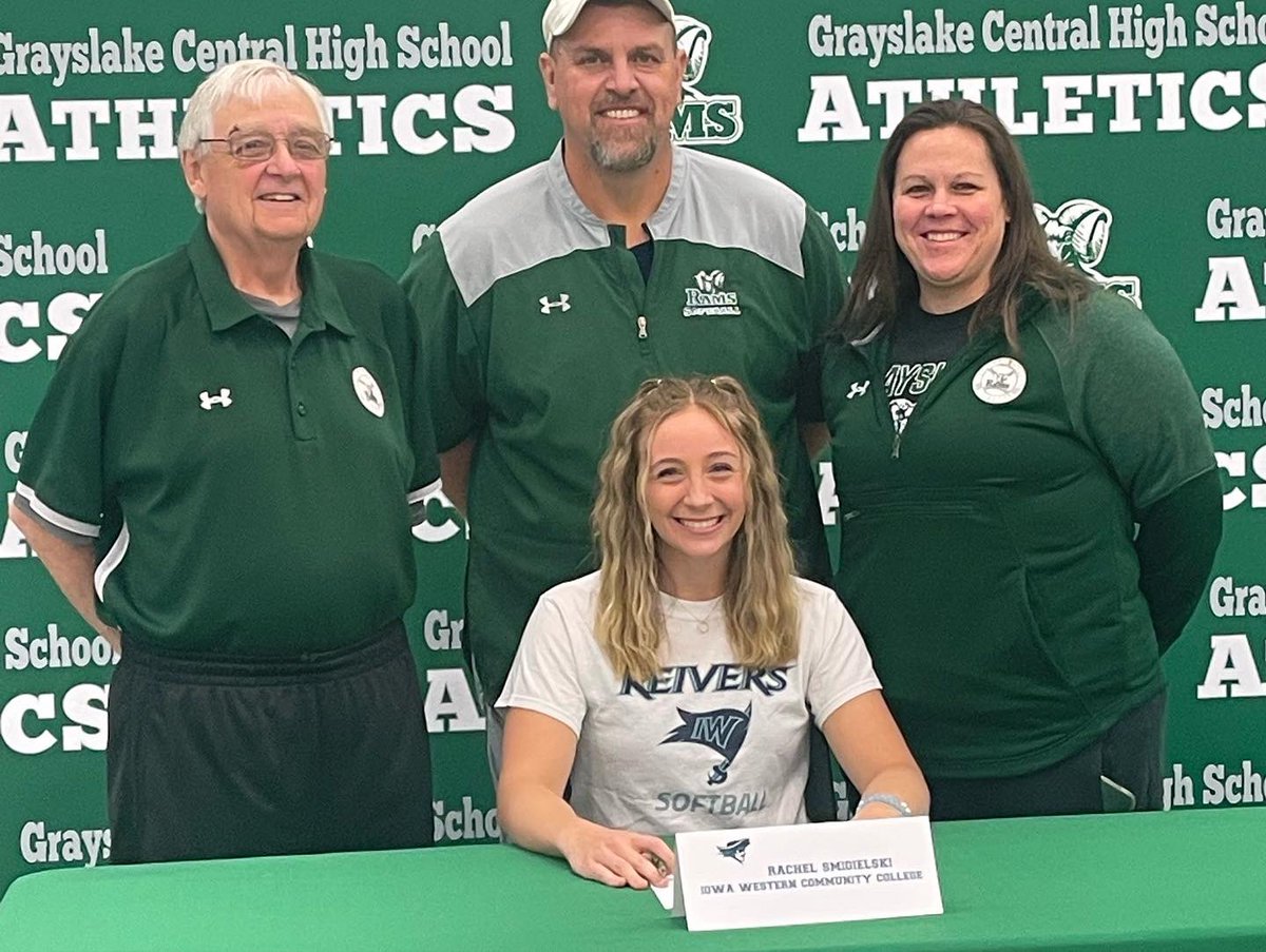 GCHS Softball tweet media