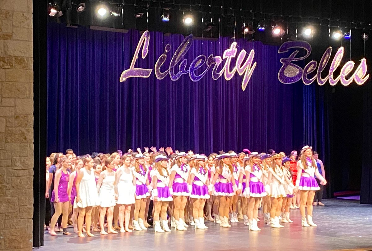 Last night’s SOLD OUT “Spring Show” was an incredible success! 👏🏼Congratulations to all dancers that performed! Don’t miss out on this evening’s final performance @ 7pm. See you tonight! 💜