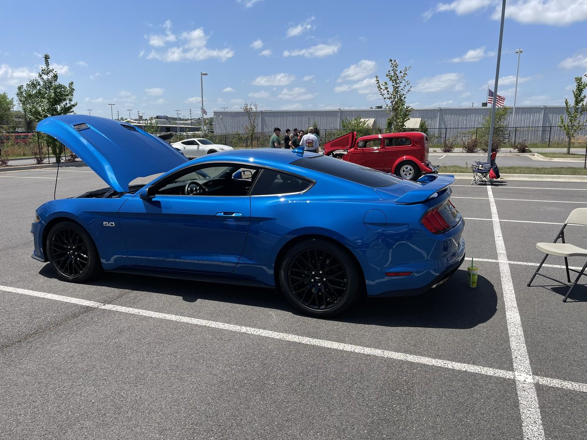 LISAAcademy's tweet photo. Come see the cars! https://t.co/jgDmCXfQe4