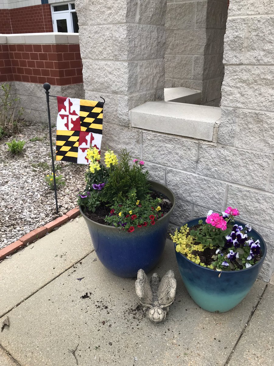 Thank you to everyone who made our Earth Day Dowell clean-up morning a success! #HuskyPAWS #EarthDay2022 #DowellHuskies #thankful