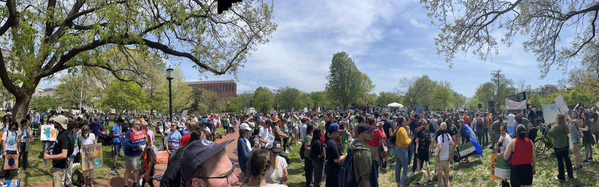 Manifesting investments in climate, care, jobs, and justice 🙏🏽