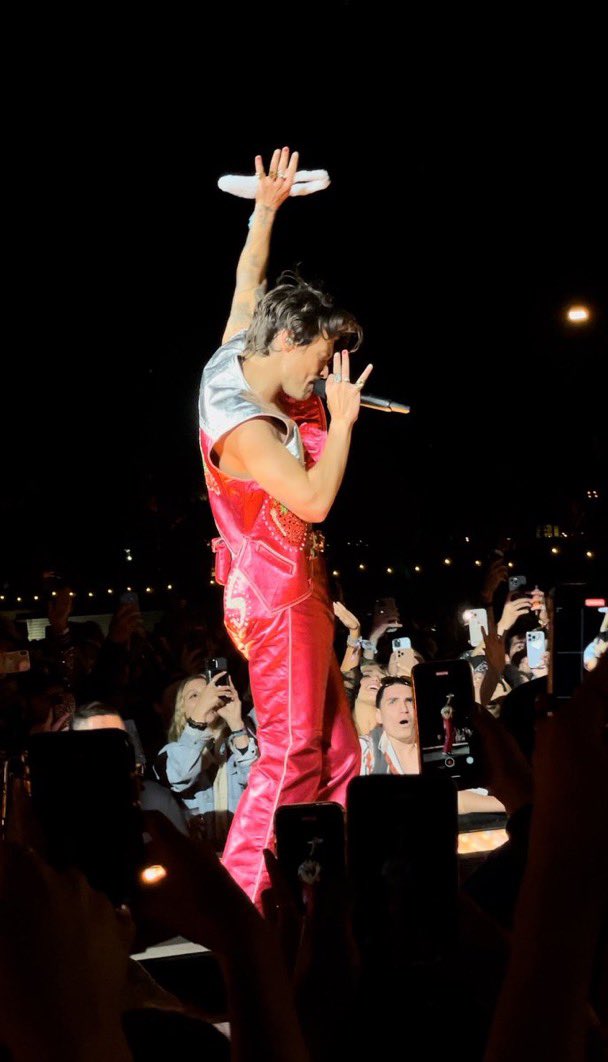 mapIesquad's tweet image. #harrychella !