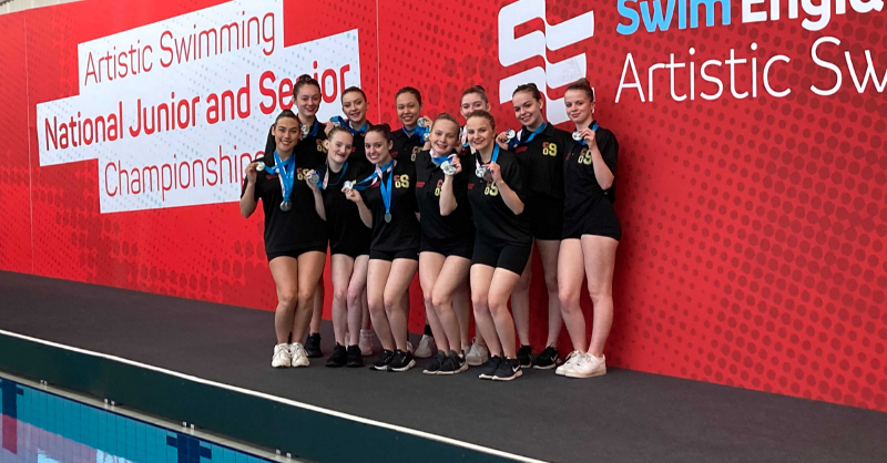 Swim_England's tweet photo. ✨ @RoyalsArtSwim &amp; @COSSynchro dominated the podium positions on the opening day of the Artistic Swimming National Junior and Senior Champs 2022!

The clubs won gold and silver respectively in both the Free Combo and Technical Duet competitions 🥇 🥈

Full report 👇 #SEartistic