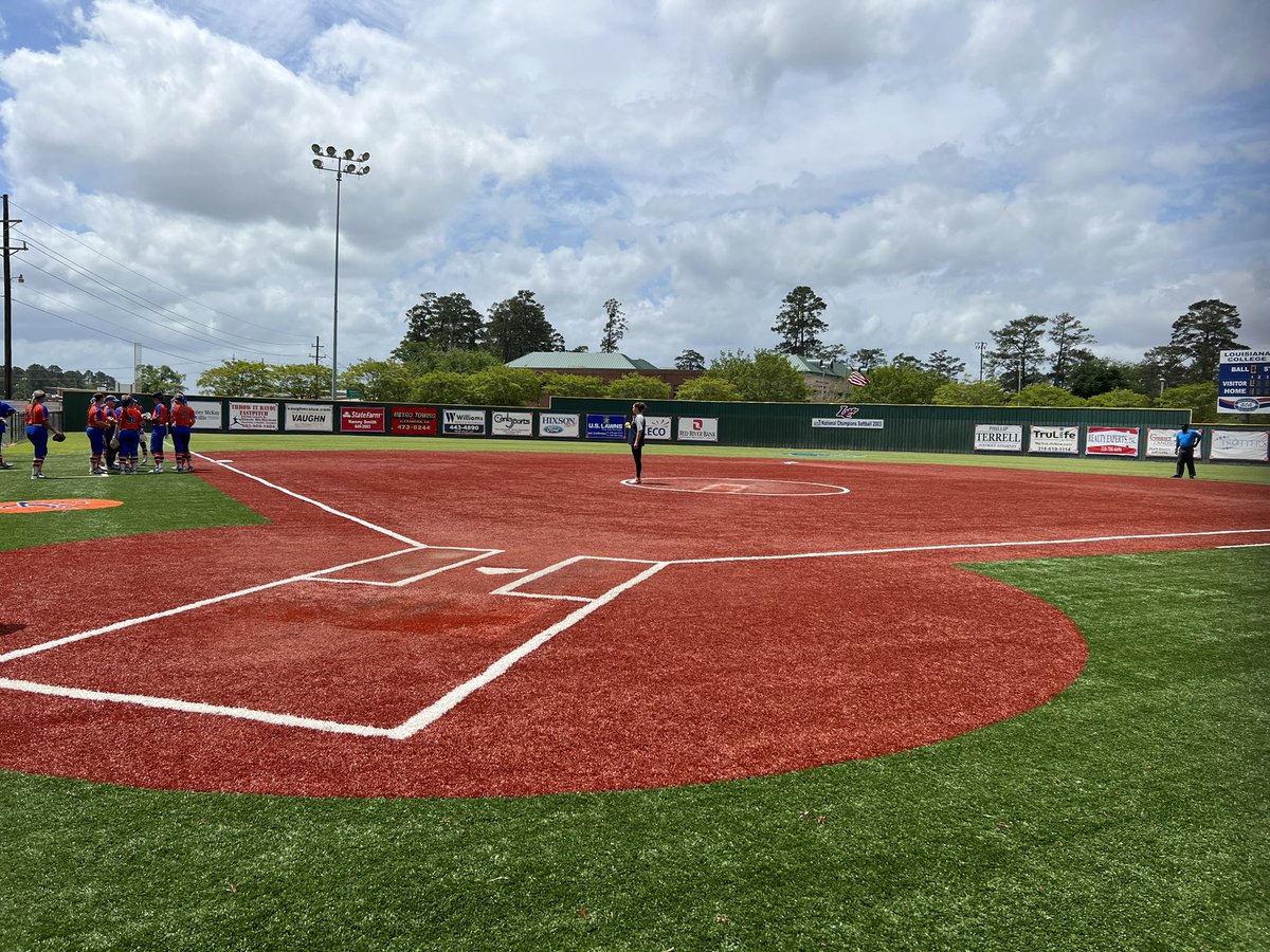 jimmysawtelle's tweet photo. Catching a little @LCUSoftball on a breezy Saturday afternoon. #DidjaKnow @al_quartemont is the Lady Wildcats’ Public Address announcer!?🎙📢 https://t.co/9NEwuJK683