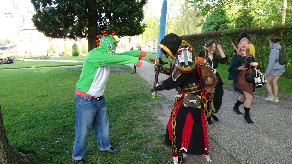 Kimisaru's tweet photo. Elfia was alot of fun this year :D
#elfia #fantasyfair #elffantasyfair #fantasyevent #murlock #wow #worldofwarcraft #friends https://t.co/GFoFMAxjzC