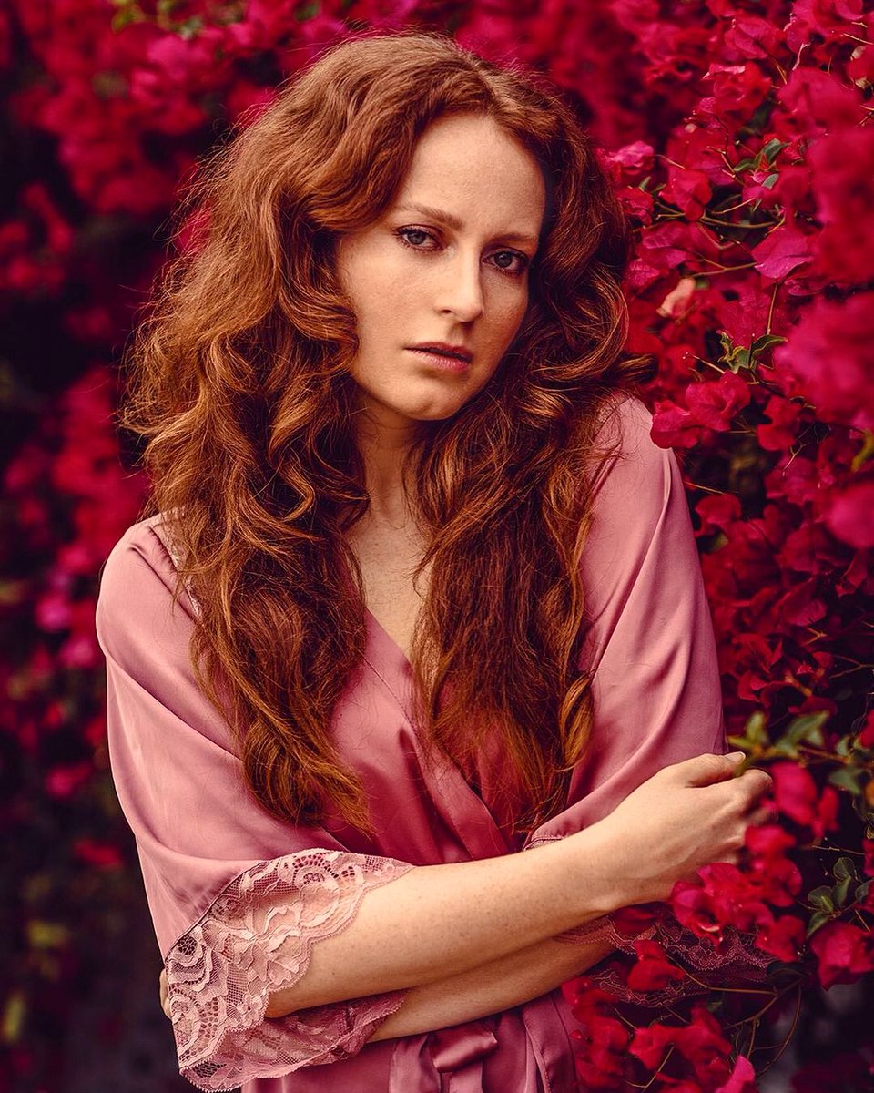 DianBiemans's tweet photo. SPRING VIBES! 🌸 🌺
#flowers #capetown #allpink #tryingtoblendin #ginger #redhead https://t.co/uN5NRQeuDP