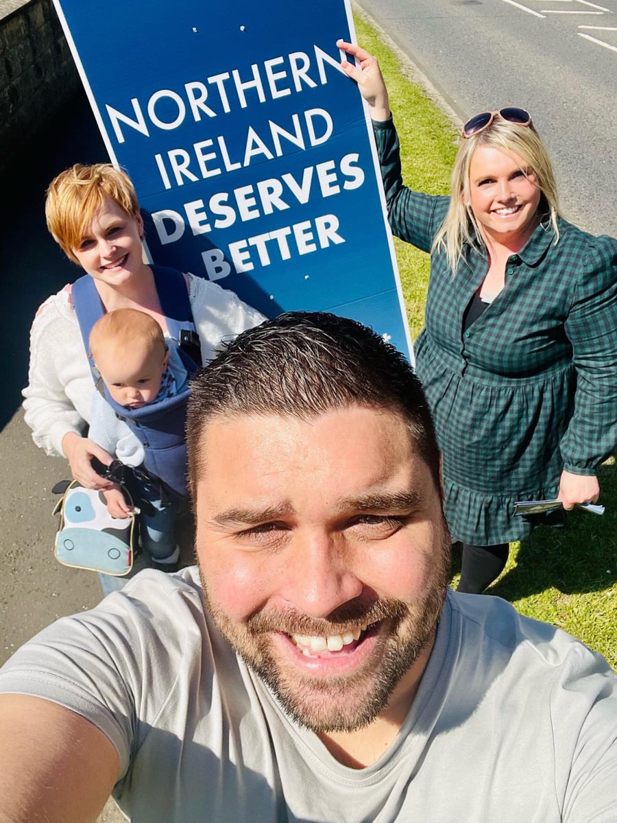 DownUup's tweet photo. After a hearty breakfast in Hollymount to support Hollymount Pipe Band this morning, our canvass team of all ages were out &amp; about hitting doors and chatting to residents and businesses in #Crossgar today. 🤩👍🏻
#Macauley1 #AE22 #SouthDown #TeamUUP #UnionOfPeople https://t.co/2bsfcd3u0E