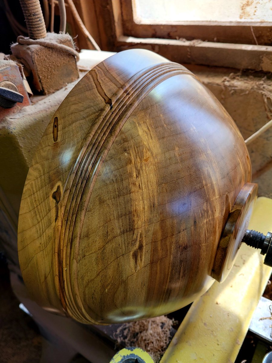 onceuponatreeCA's tweet image. Ambrosia Maple 🍁 salad bowl.  Outside view.