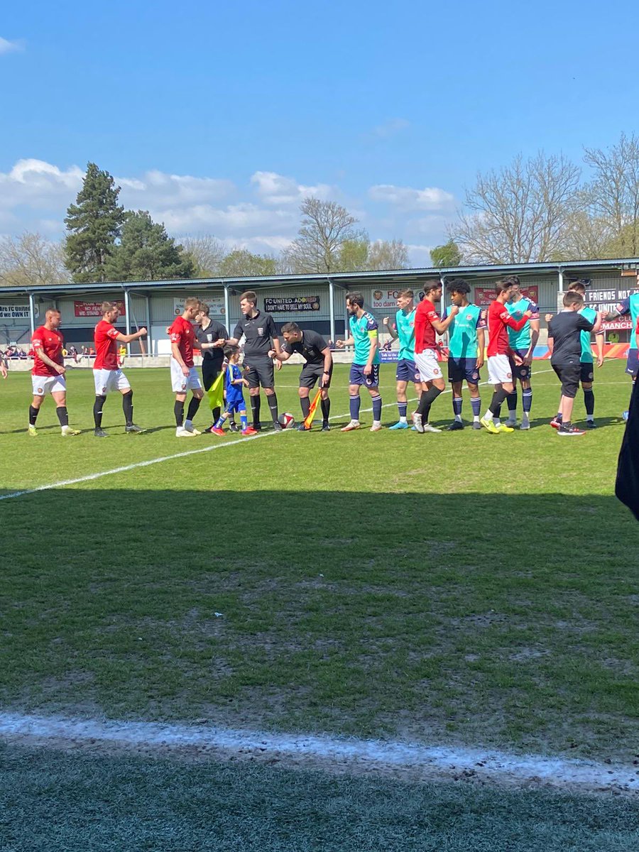 MikeyStuart8's tweet image. Mascot today for @FCUnitedMcr with his uncle @michael_dono7 in his GOLBORNE kit 😃 !

Go on son 👍🏻

🔵🟡🔵🟡🔵