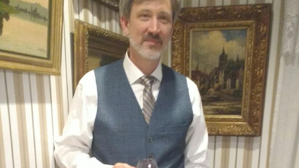 edgewrite's tweet photo. And of course there is the interview done by Loyola University’s Apprentice House Press with me about WRECKS AND RUINS.

https://t.co/gc5qmmOrf0

#wrecksandruins #newfiction #fiction #novel #apprenticehouse #ah #cicadas #portugaltravel #ApprenticeHouse https://t.co/B2aErwXtGa